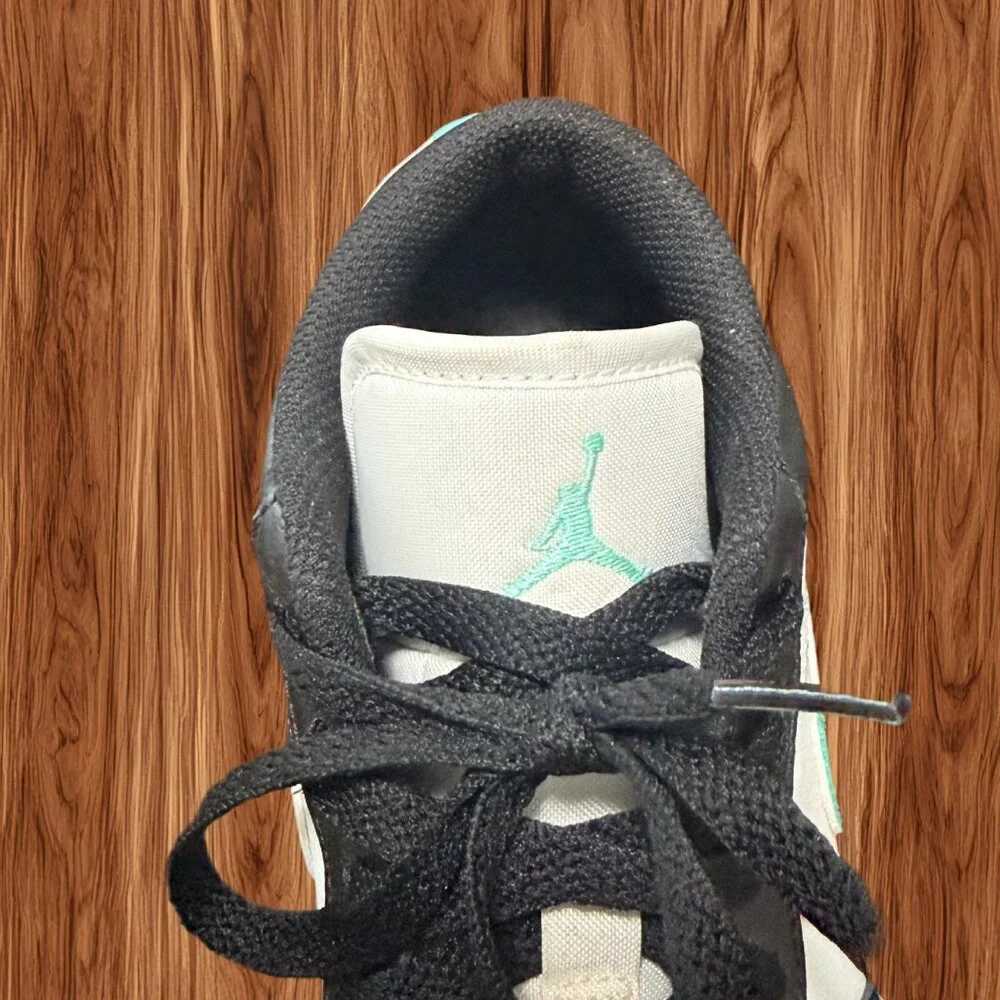 Nike Boy's‎ Air Jordan 1 Low GS Black/Teal, Size 5Y
